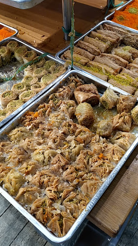 האופה מבגדד - הסעדה