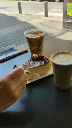 נחלת בנימין 27, תל אביב-יפו