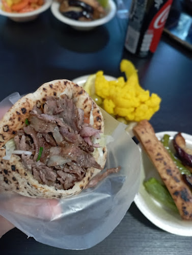 במבינו שווארמה חיפה - הסעדה