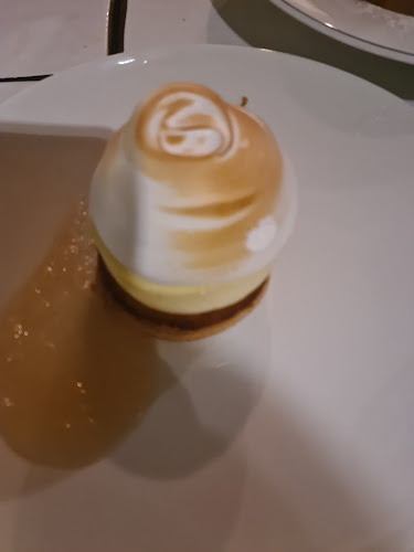 הפי פיש - הסעדה