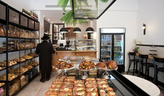 מגדנית בריזל - הסעדה