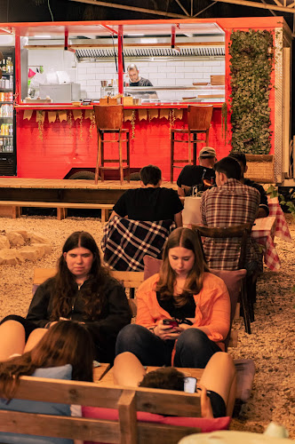 Comentarii opinii despre האדומה פוד טראק עם בשר מהגולן