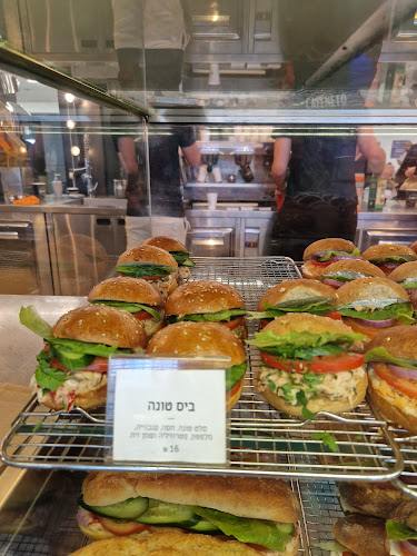 Opinii despre קפה נטו - תחנת רכבת סבידור-ת״א מרכז în תל אביב-יפו - הסעדה