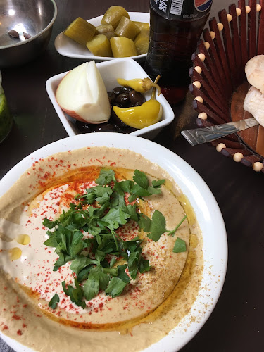 Cafe Local - הסעדה