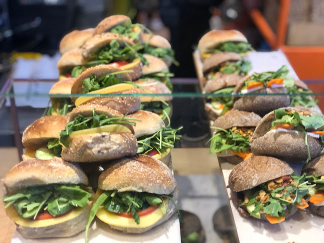 לחמנינה - הסעדה