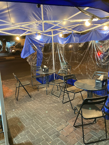 פלאפל כדורי - הבוטקה הכחול - הסעדה