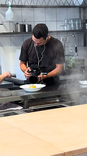 Opinii despre Lava în תל אביב-יפו - הסעדה