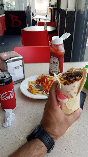 במבינו שווארמה חיפה - הסעדה