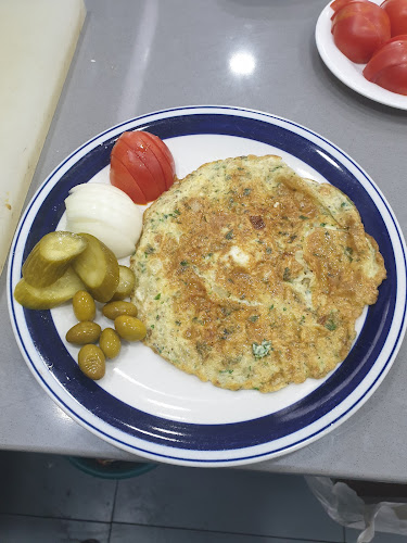 חומוס פול אבו ראס - הסעדה