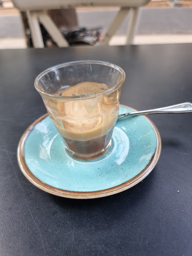 Opinii despre קפטיש – קפה קלוי במקום בתל אביב. Cafetish – Neighborhood Coffee Roastery in Tel Aviv în תל אביב-יפו - הסעדה