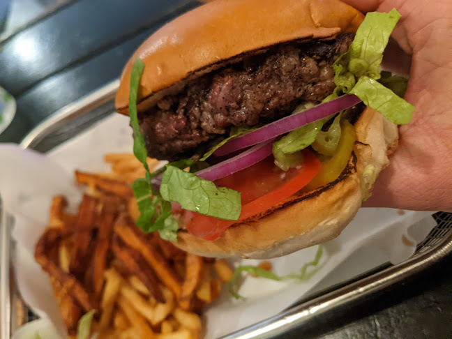 Opinii despre פיקאפ בורגר în לוד - הסעדה