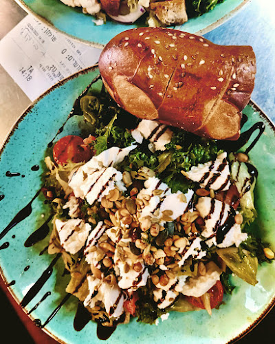 Cafe Alma Neve Tzedek - קפה עלמה נוה צדק - הסעדה