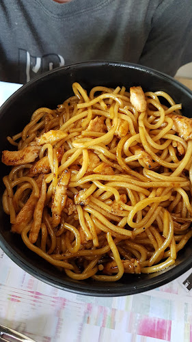 ג'ירף - הסעדה