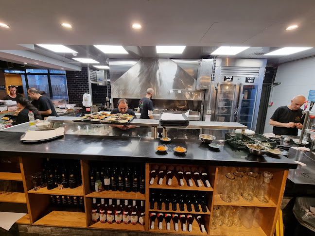 מסעדת אחלה פתח תקווה - הסעדה