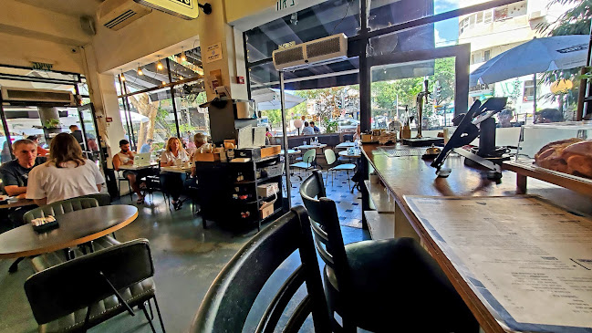 דה סטריטס - הסעדה