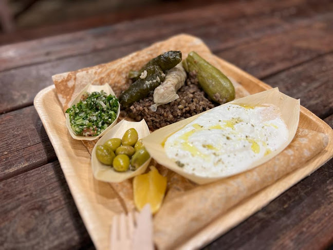 ריטריט קפה - מקום להיות בו - הסעדה