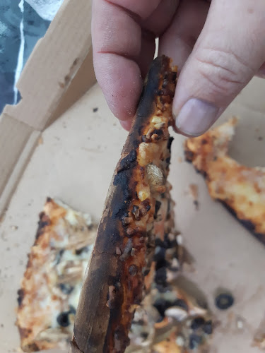 פיצה גוטה - הסעדה