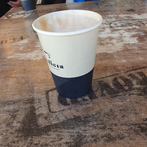 Opinii despre הדקל- קפה ומאפה în רמת גן - הסעדה