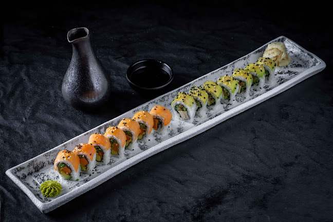 מסעדה אסייתית - סורה סושי לאונג'✔️אוכל אסייתי✔️סושי - גבעתיים