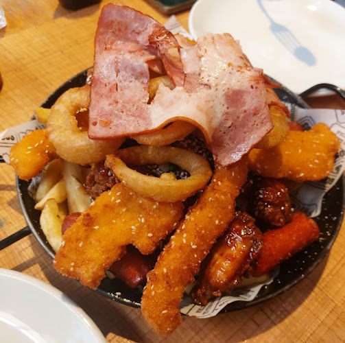 שדרות ירושלים 220, חולון