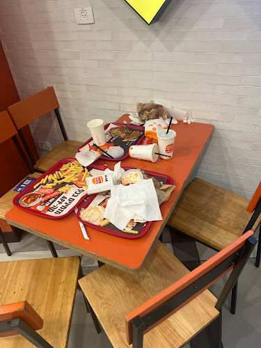 Opinii despre Burger King în תל אביב-יפו - הסעדה