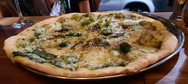 אליבי בר - הסעדה