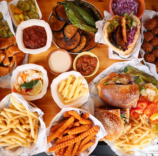 Comentarii opinii despre סיפורו של שניצל