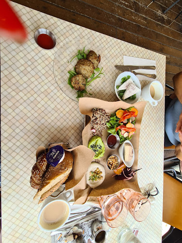 קפה עלמה - הסעדה