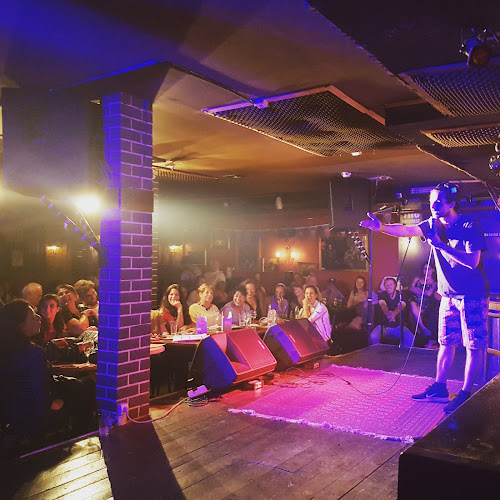 HIGHLIGHT COCKTAIL BAR