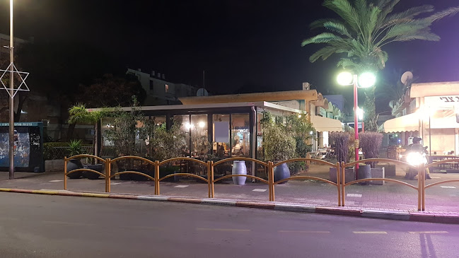 פול קפה - הסעדה