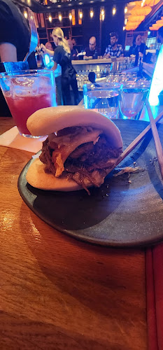 מרכז קסטרא, דרך משה פלימן 8, חיפה