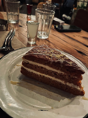 ביצ'יקלטה - הסעדה