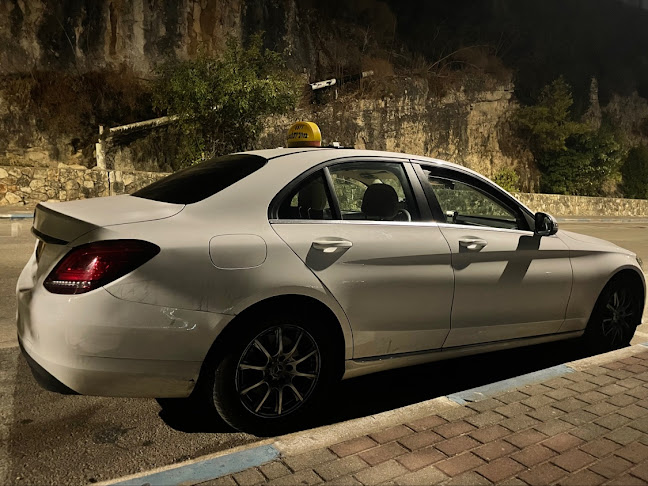 פיצה מאנצ נשר - הסעדה