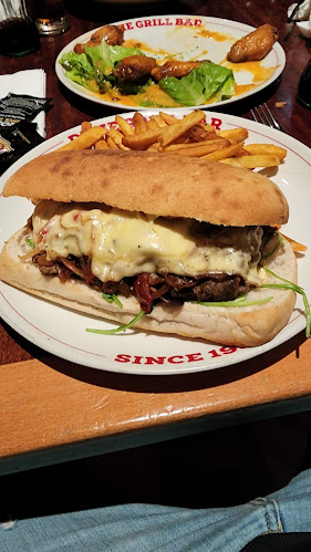 דיקסי גריל בר