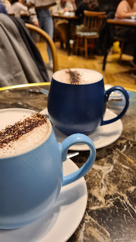 בליקר בייקרי מודיעין - כשר למהדרין חלבי - הסעדה