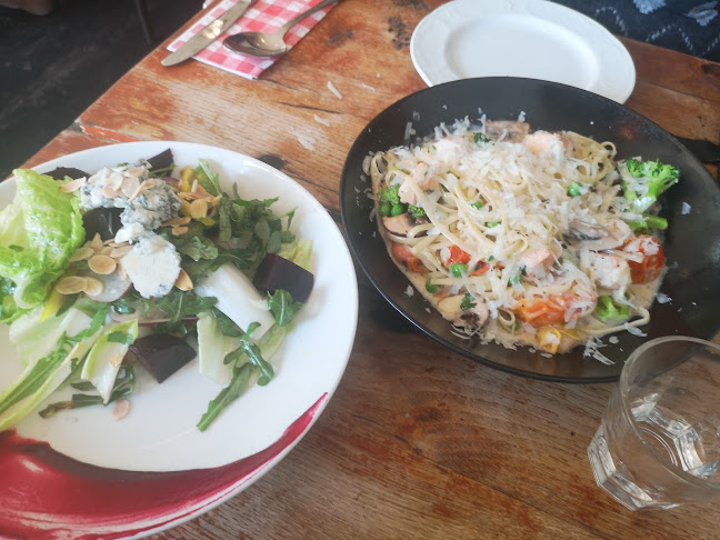 ג'ויה - הסעדה