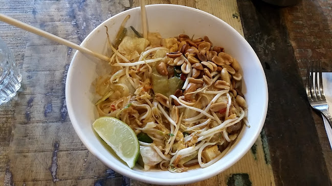 טייגר לילי - הסעדה