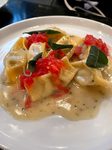 שדרות רוטשילד 9, b, תל אביב-יפו