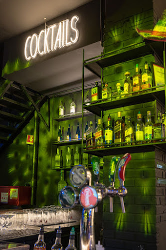 Titi Martin - טיטי מרטין - הסעדה