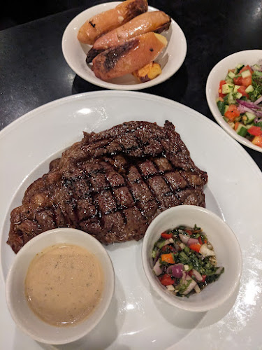 רחבת הבנים, בית יצחק שער חפר