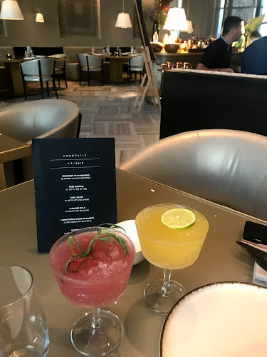 Pop and pope - הסעדה