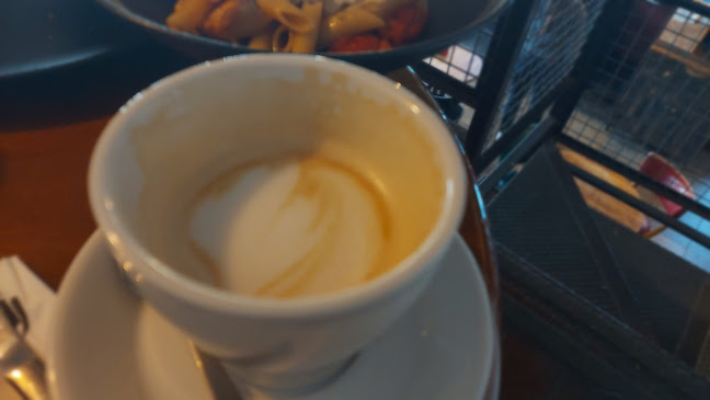 נוקטורנו - הסעדה