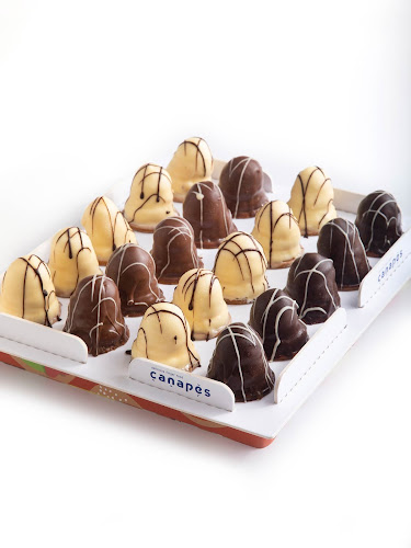 קאנאפ'ס - פינגר פוד, מגשי אירוח וקייטרינג חלבי - Canapes - הסעדה
