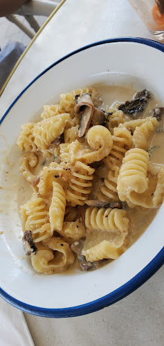 אוליב קורנר - תל אביב-יפו