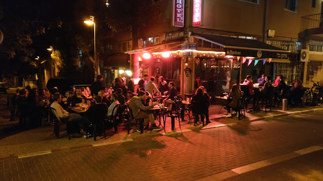 נורמן בר - הסעדה