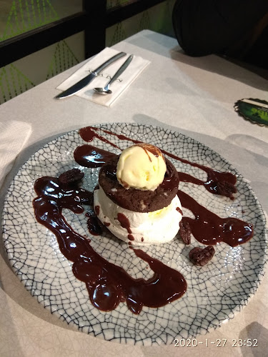 צפניה 10, אשקלון