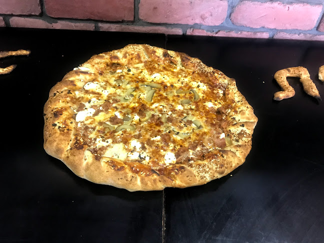 לויסתר פיצה - הסעדה