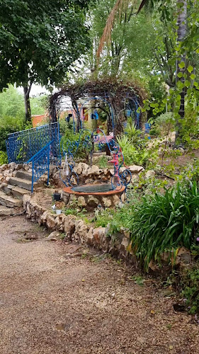 ריטריט קפה - מקום להיות בו