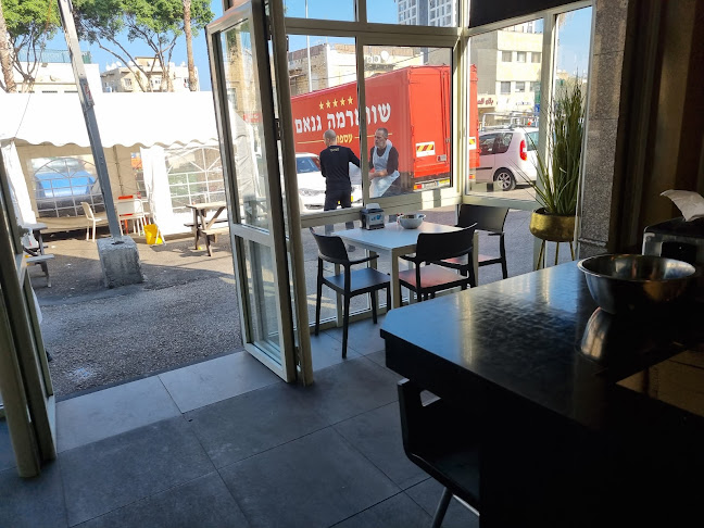 עספור 19, חיפה