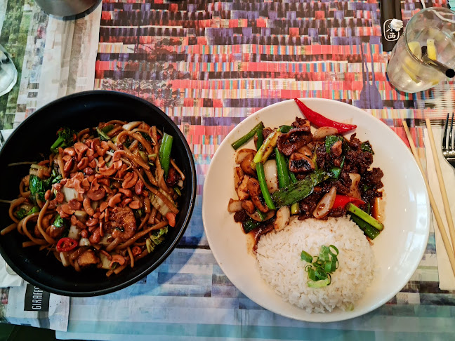 ג'ירף - הסעדה